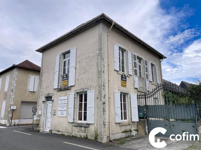 Maison 6 pièces centre village de Theze 128m² Thèze