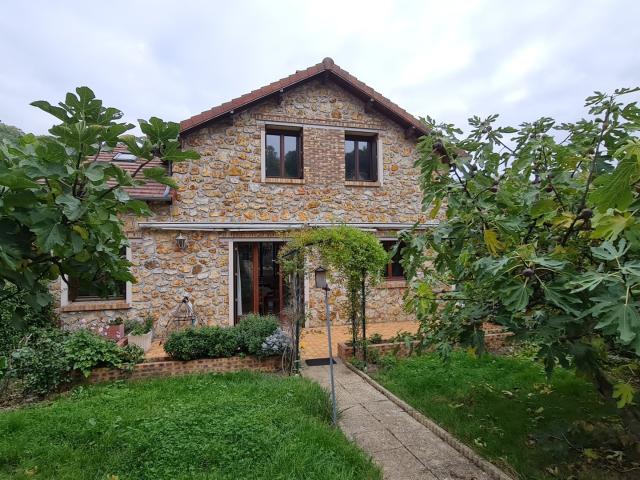 Maison 6 pièces 132 m2 Charme meulière, sous sol total, jardin arboré, garage 2 voitures Orsay