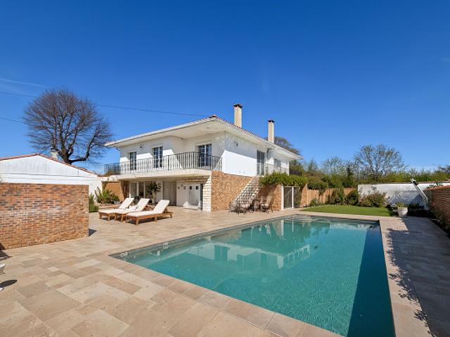 Maison 6 pièces à vendre Villenave D'ornon à deux pas de Chambéry !