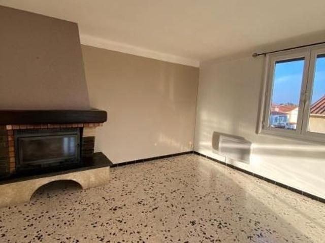 Maison 6 pièces à louer à TROUILLAS