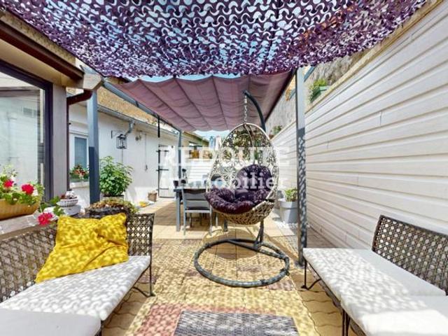 A VENDRE: Maison 6 pièces avec cour et jardin à 20 mins de REIMS via l'autoroute A34