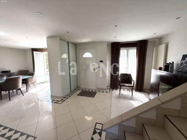 Maison 6 pièces avec sous sol total
