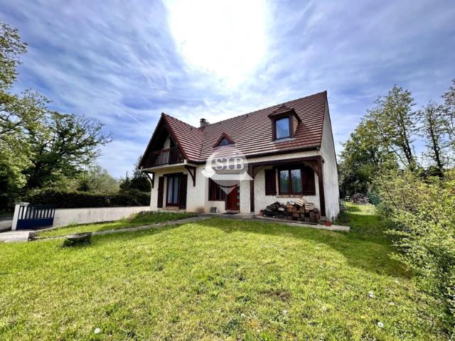 Maison 6 pièces avec sous sol total et jardin