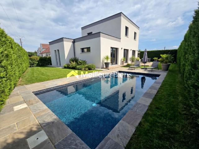 Maison 6 pièces avec suite parentale et garage à Collonges et Premières