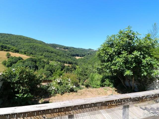 Maison 6 pièces de 148 m² + dépendances sur terrain de 500 m²
