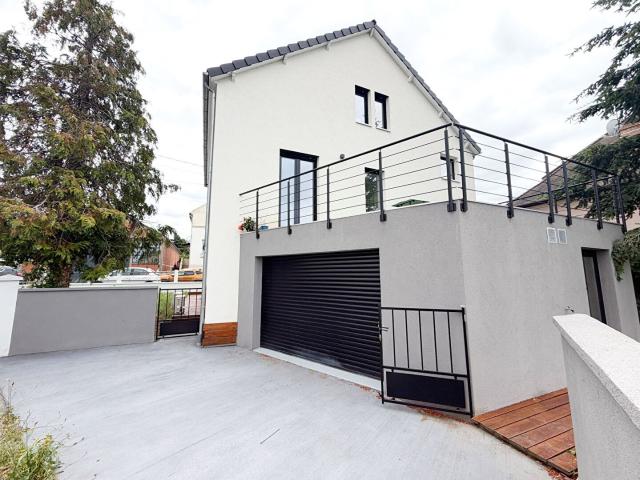 Maison 6 pièces de 141,78 m2