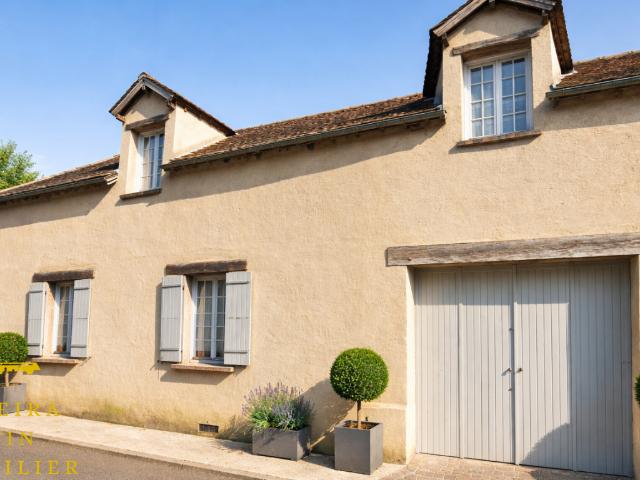 Maison 6 Pièces en centre ville avec garage et jardin