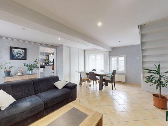 Maison 6 pièces meublée en location à Seresville