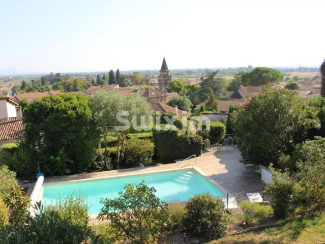MAISON 6 PIECES PISCINE ET DEPENDANCES