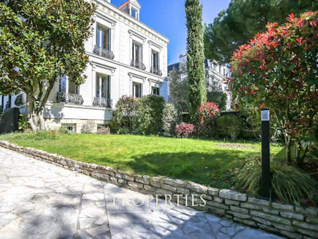 Maison avec jardin et terrasse
