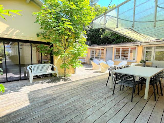 Maison avec jardin et terrasse