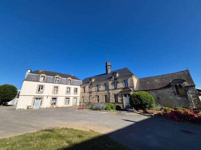 Maison 750 m²