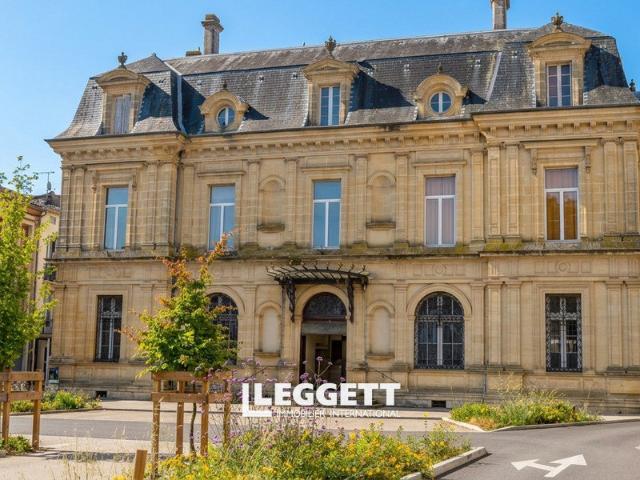 Maison 750 m²