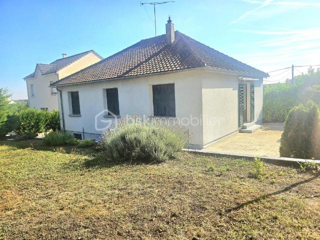 Maison 77 m² avec sous sol total sur terrain de 1 330 m² — Breteuil Proche centre