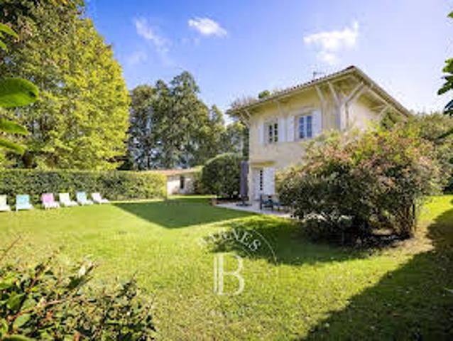Maison avec jardin et terrasse