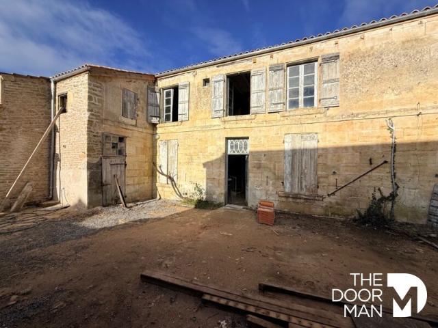 Maison 79210