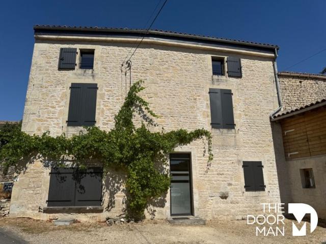 Maison 79260