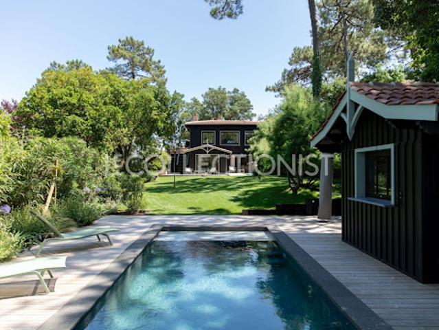 Maison avec piscine et jardin