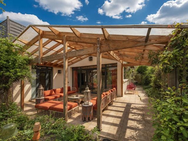 Maison avec jardin et terrasse