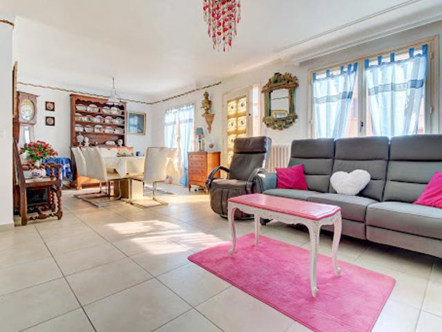Maison avec jardin et terrasse