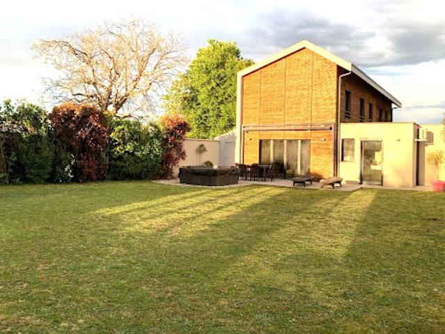 Maison avec jardin et terrasse