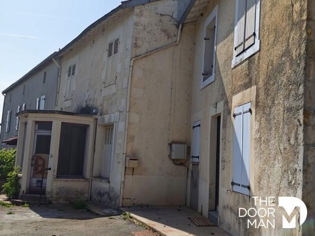 Maison 86160