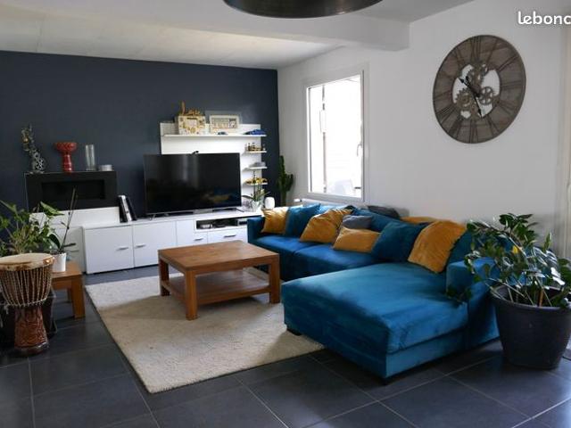 Maison 86 m², 3 chambres, garage et jardin