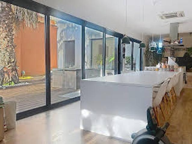 Maison avec Piscine et Terrasse