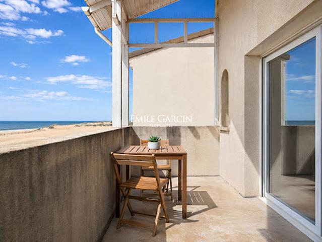Maison en bord de mer avec terrasse