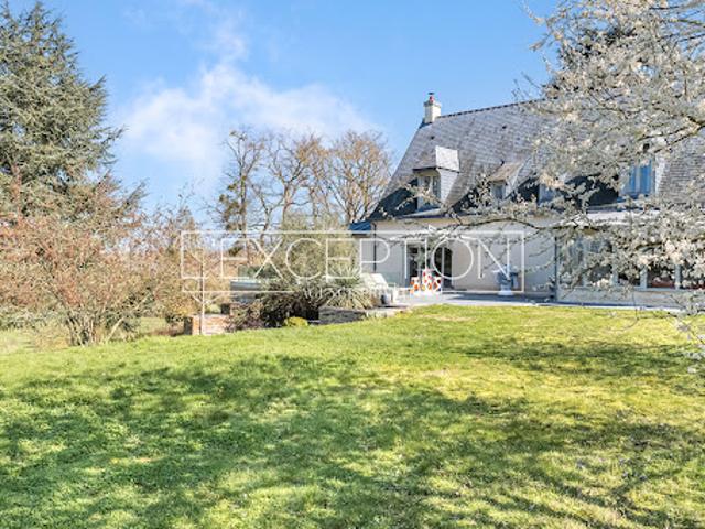 Maison contemporaine avec jardin et terrasse