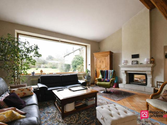 Maison 8 pièce s 253 m2