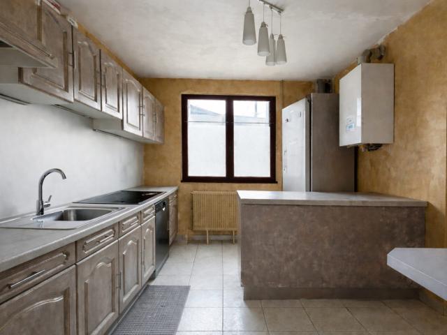 Maison 8 pièces 117 m²