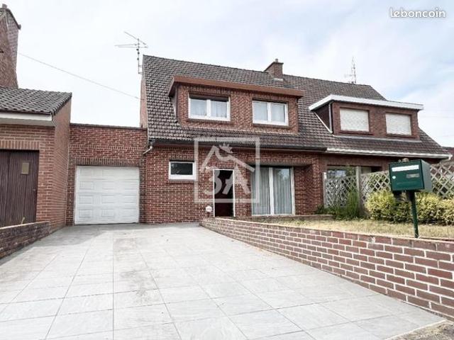 Maison 8 pièces 100 m²