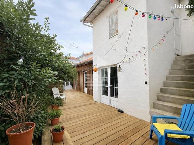 Maison 8 pièces 101 m²