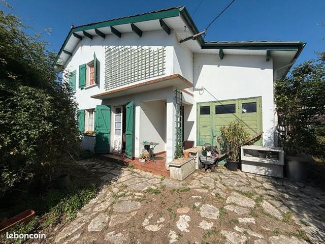 Maison 8 pièces 102 m²