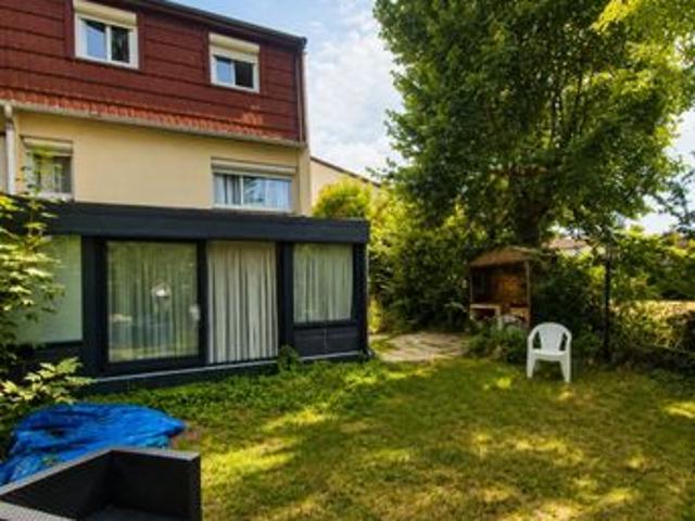 Maison 8 pièces 102 m²