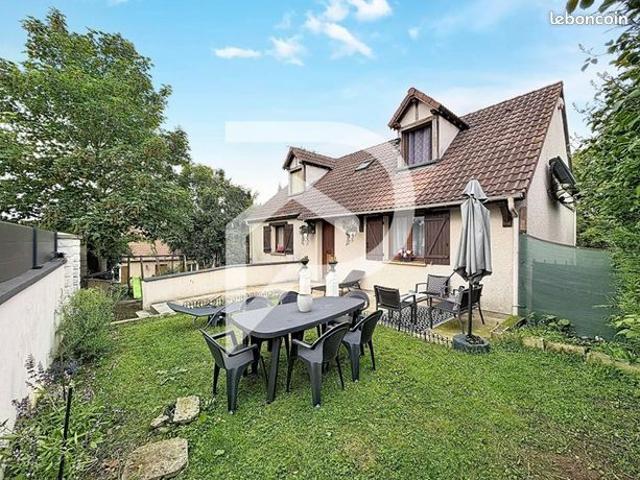 Maison 8 pièces 102 m²