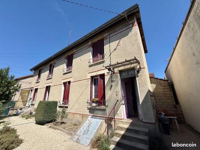 Maison 8 pièces 117 m²