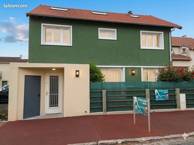 Maison 8 pièces 110 m²