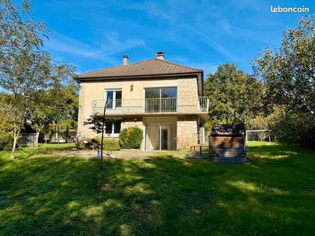 Maison 8 pièces 110 m²