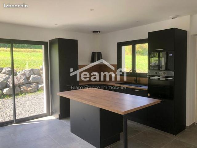Maison 8 pièces 110 m²