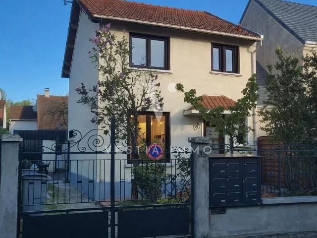 Maison 8 pièces 110 m²