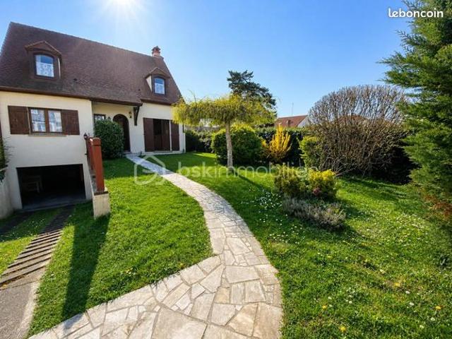 Maison 8 pièces 126 m²