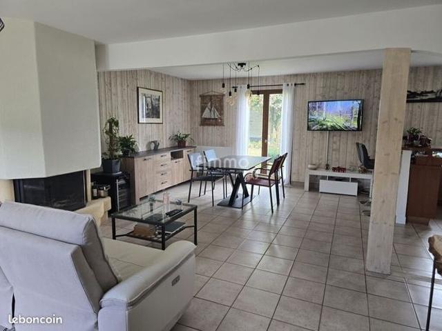 Maison 8 pièces 121 m²