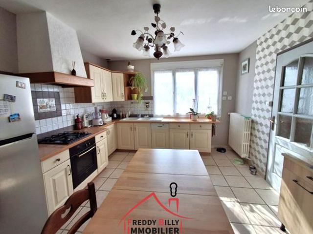 Maison 8 pièces 121 m²