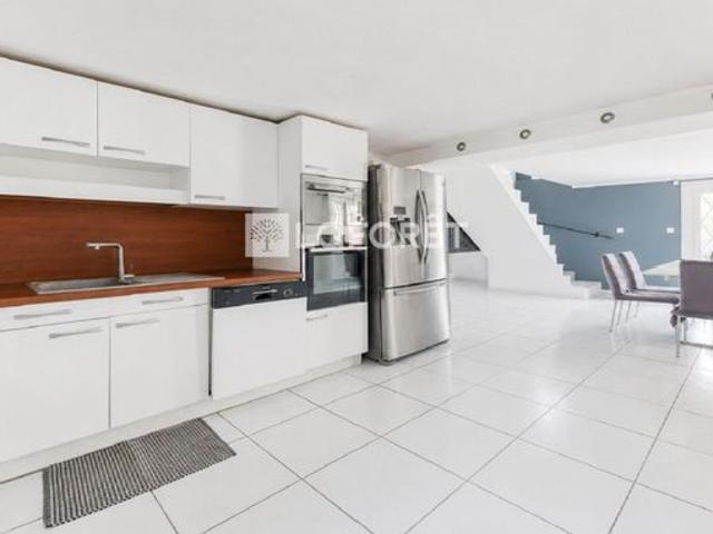 Maison 8 pièces 122 m²