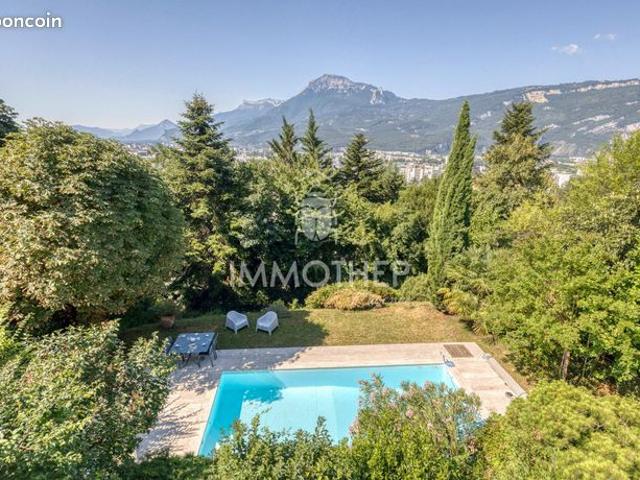 Maison 8 pièces 134 m²