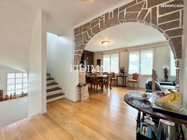 Maison 8 pièces 135 m²