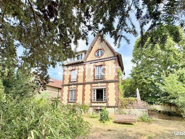 Maison 8 pièces 135 m²