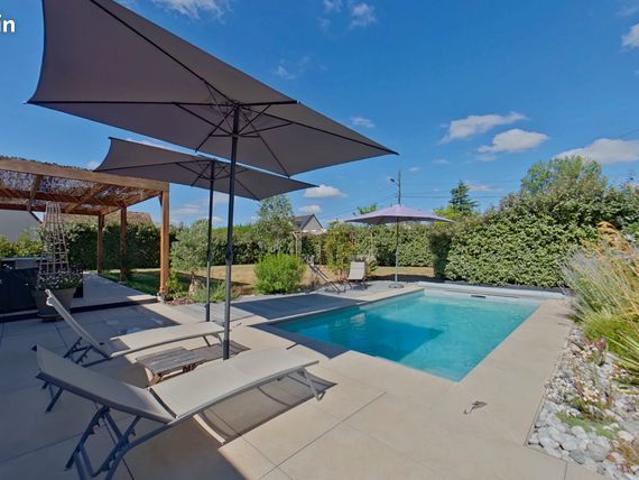 Maison 8 pièces 136 m²